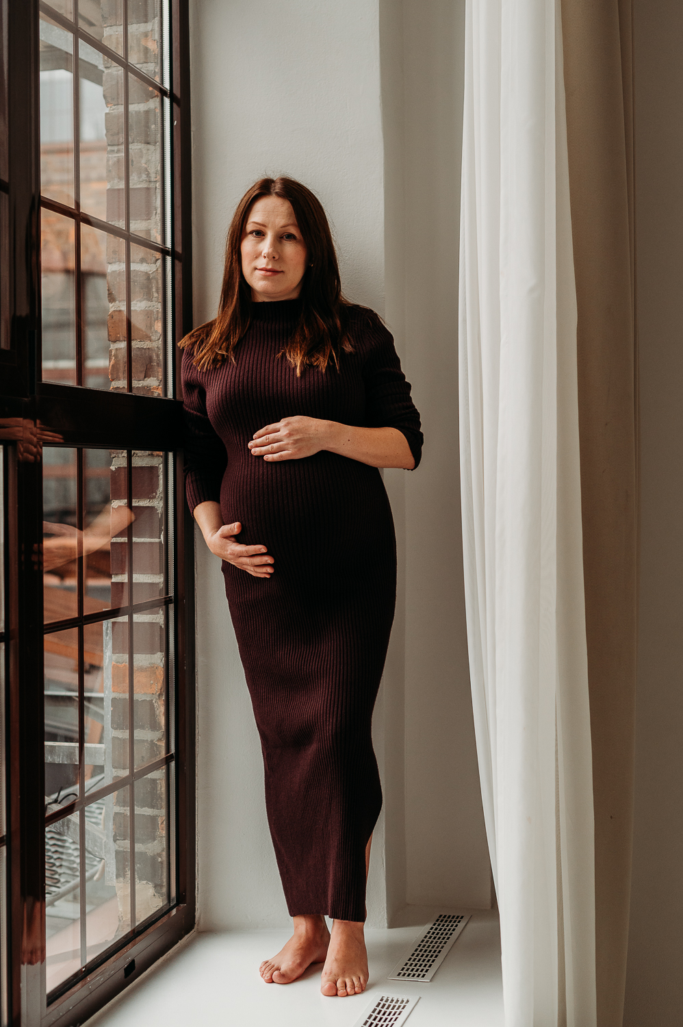 gra światła podczas sesji ciążowej 