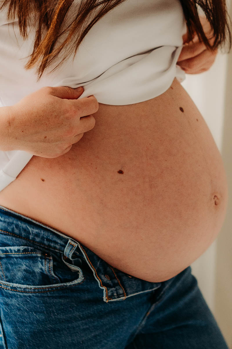 zbliżenie na brzuszek