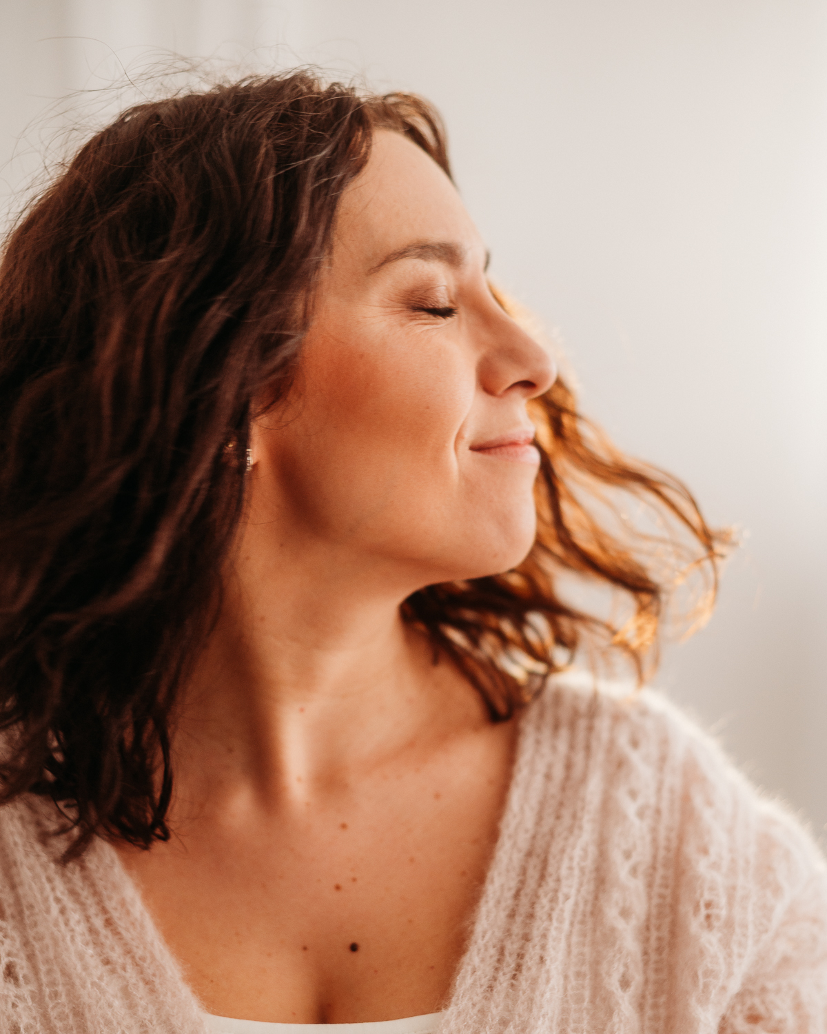 Sesja kobieca Warszawa-2-4 portret kobiety zrobiony podczas sesji wizerunkowej