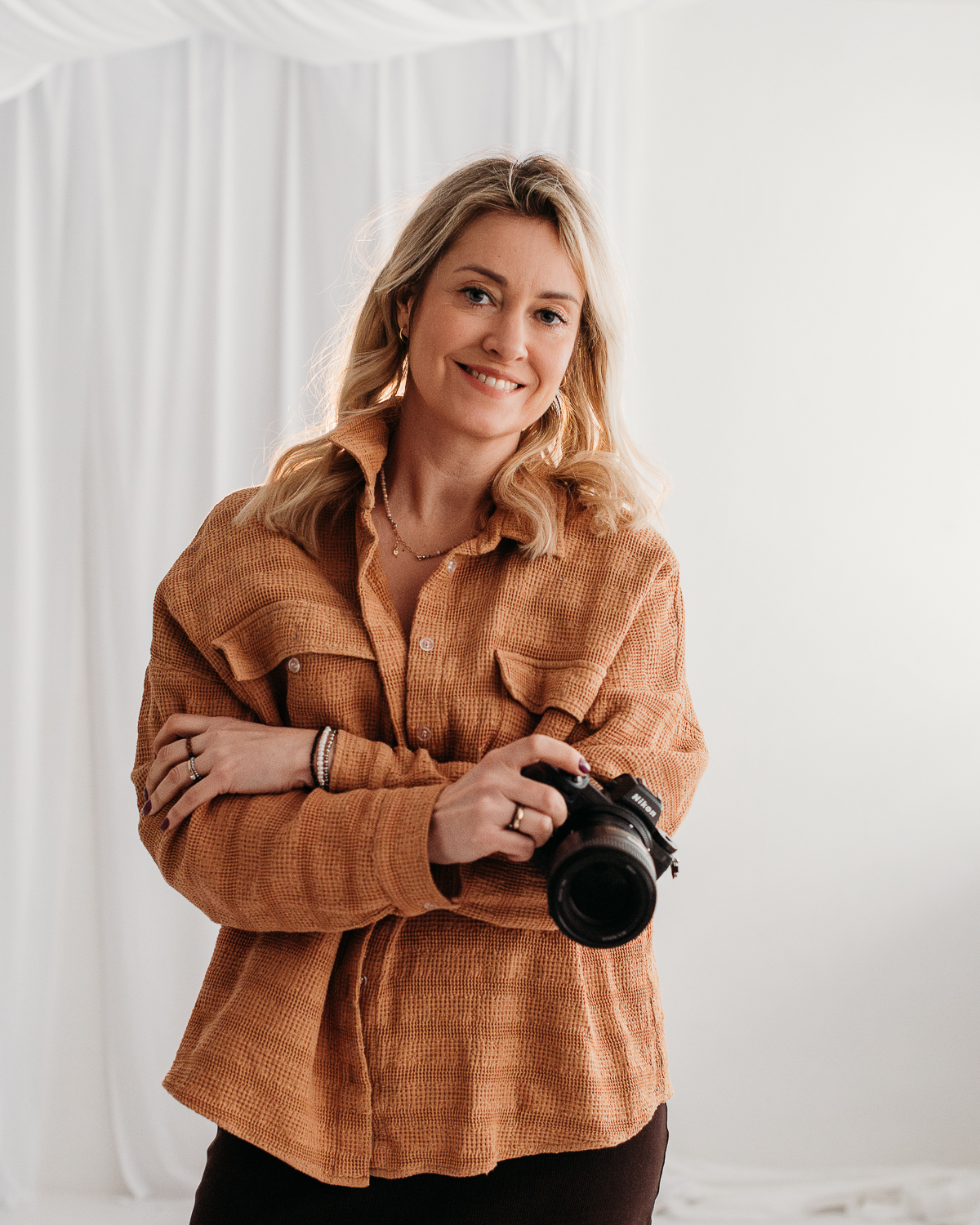 portret fotografki wykonującej sesje ciążowe w warszawie